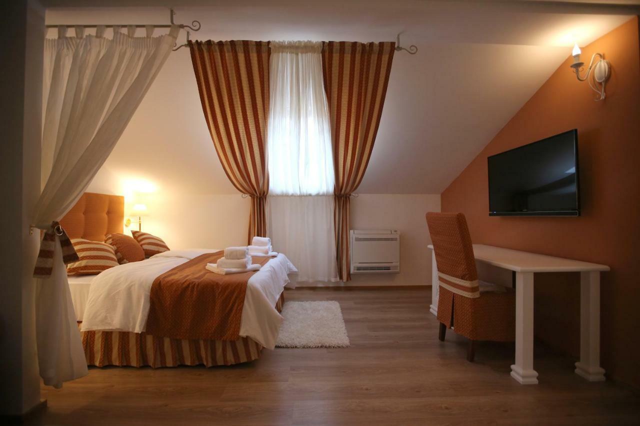 Citta Vecchia B&B Krk Town Bagian luar foto