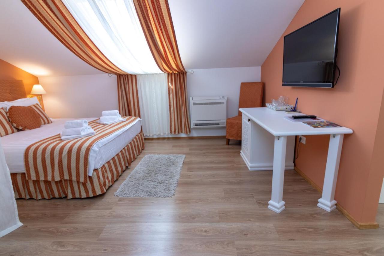 Citta Vecchia B&B Krk Town Bagian luar foto